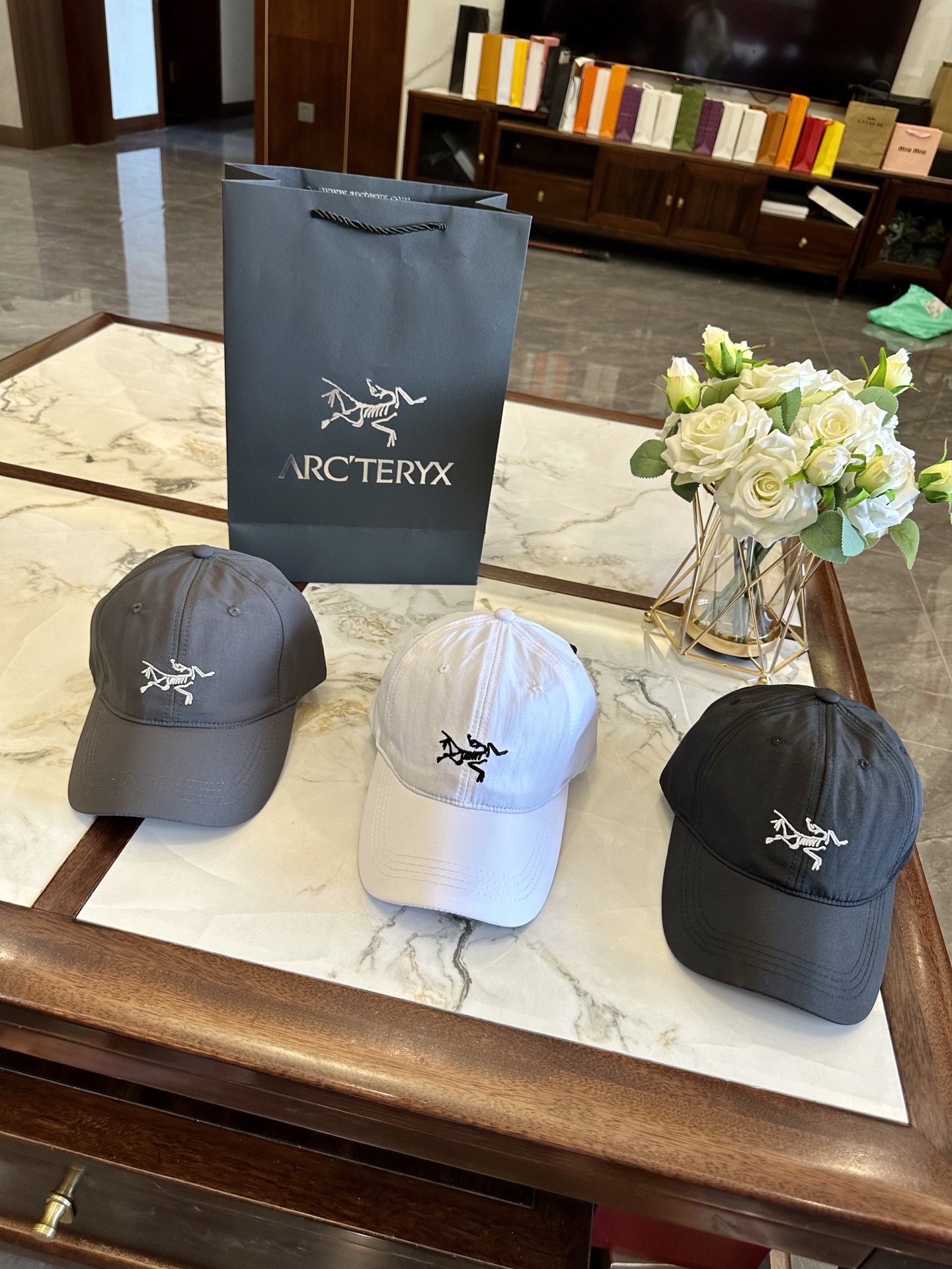 ARC'TERYX hat model 42